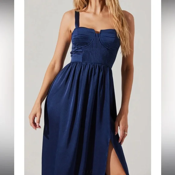 ASTR the Label Navy Satin Pleated Bustier Sleeveless Midi Dress NEW Size Medium - Picture 7 of 7
